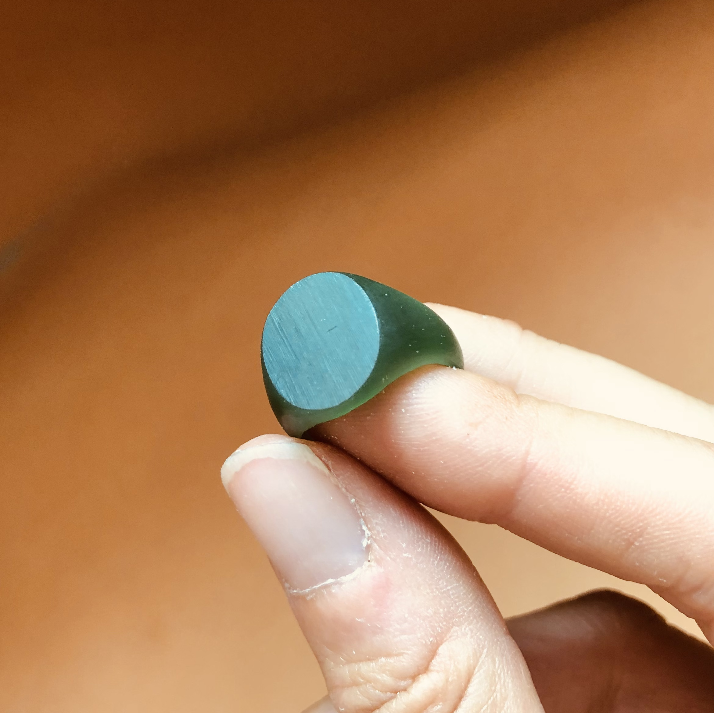 création sur mesure chevalière en cire fabrication chevalière main fabrication chevalière lille