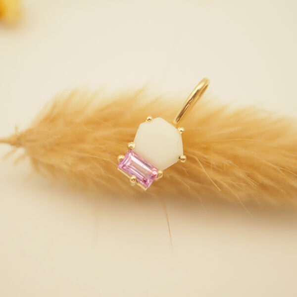 collier or saphir médaillon saphir or médaillon saphir rose cadeau naissance fille cadeau noces porcelaine cadeau 20 ans mariage cadeau anniversaire