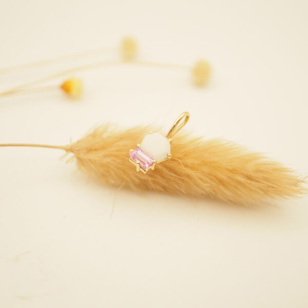 pendentif or 18 carats pendentif porcelaine saphir médaillon saphir or bijou saphir rose bijou or saphir bijou moderne or cadeau bijou saphir cadeau or pas cher bijou saphir lille pendentif or lille