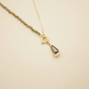 pendentif pièce unique pendentif saphir diamant pendentif or saphir pendentif bleu kaki collier kaki bleu collier saphir diamant